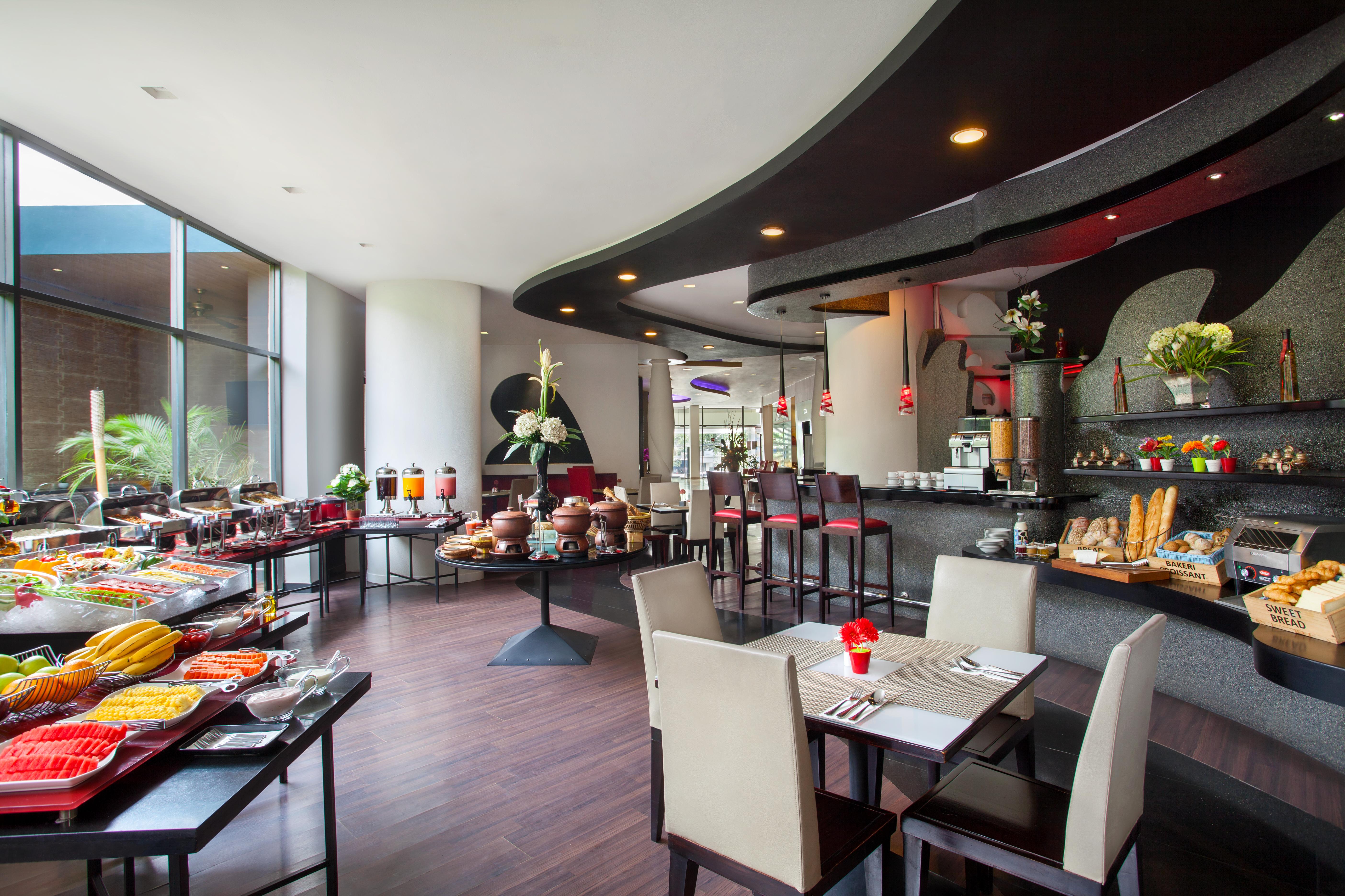Ibis Jakarta Arcadia Exterior foto